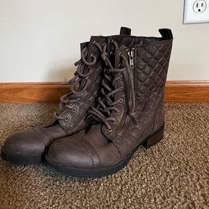 Women’s combat boots